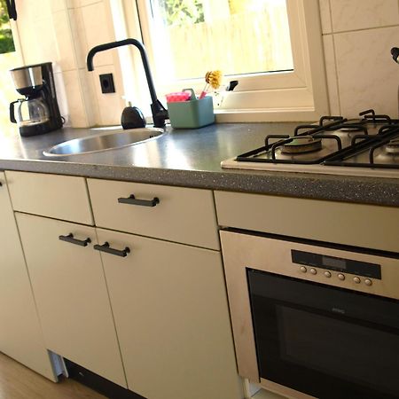 פוטן Gezellig Gemoderniseerd Chalet Op De Veluwe מראה חיצוני תמונה
