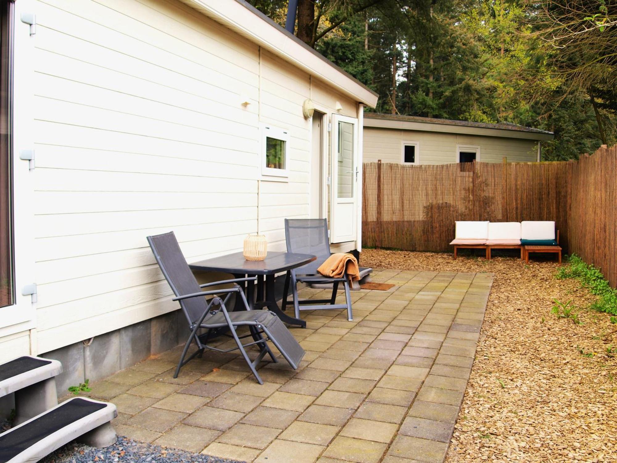 פוטן Gezellig Gemoderniseerd Chalet Op De Veluwe מראה חיצוני תמונה